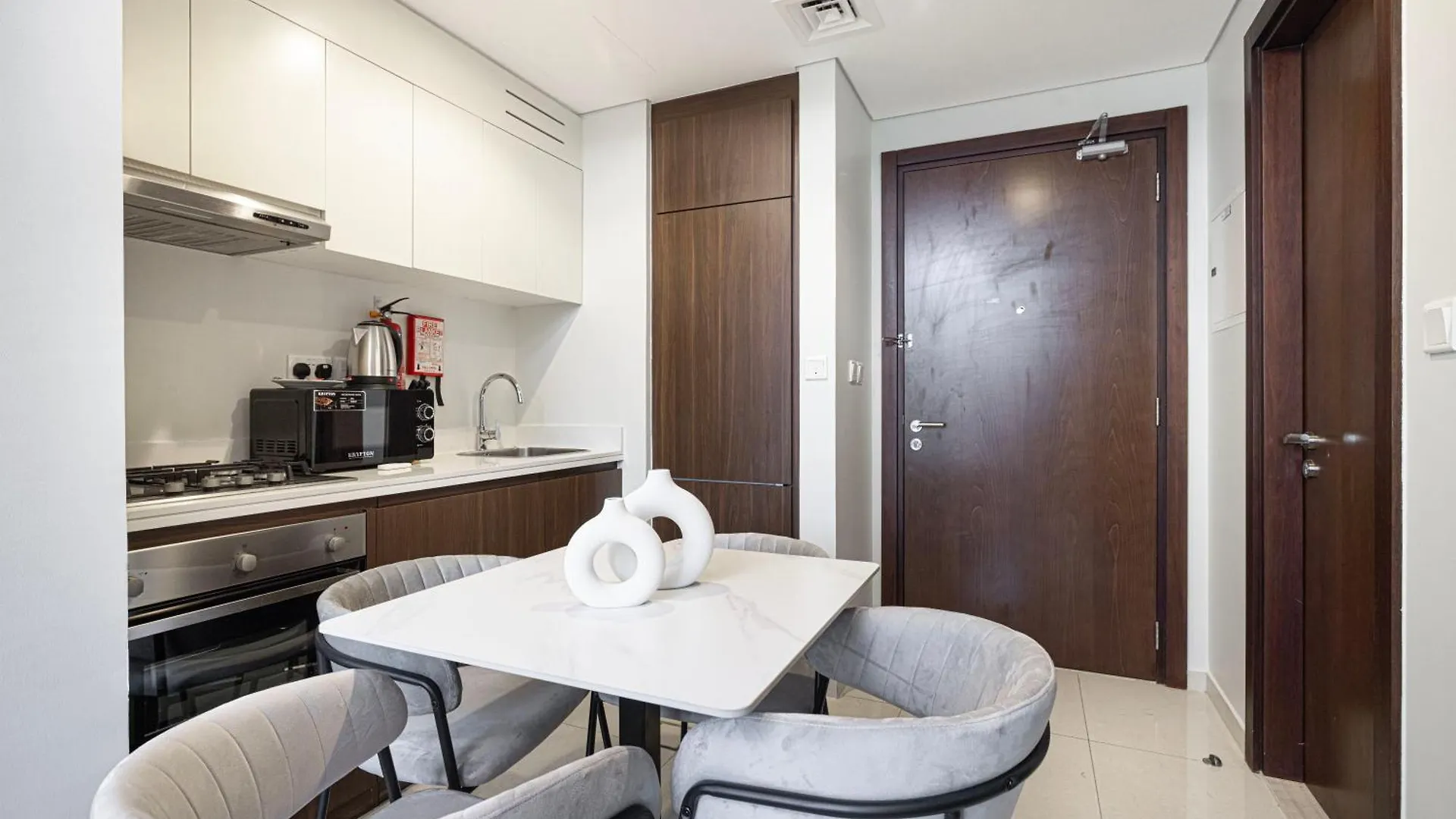 Exclusive 1-Bedroom Apartment With Breathtaking Burj Khalifa Views In The Heart Of Dubaj